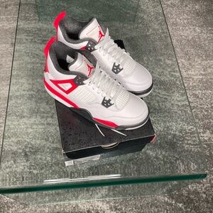 Air Jordan 4 Retro